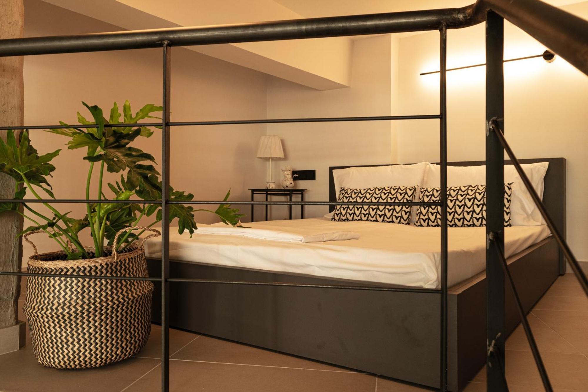 Mini Loft Apartment Kalamata Ngoại thất bức ảnh